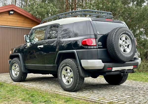 Toyota FJ cena 83000 przebieg: 223000, rok produkcji 2008 z Brok małe 781